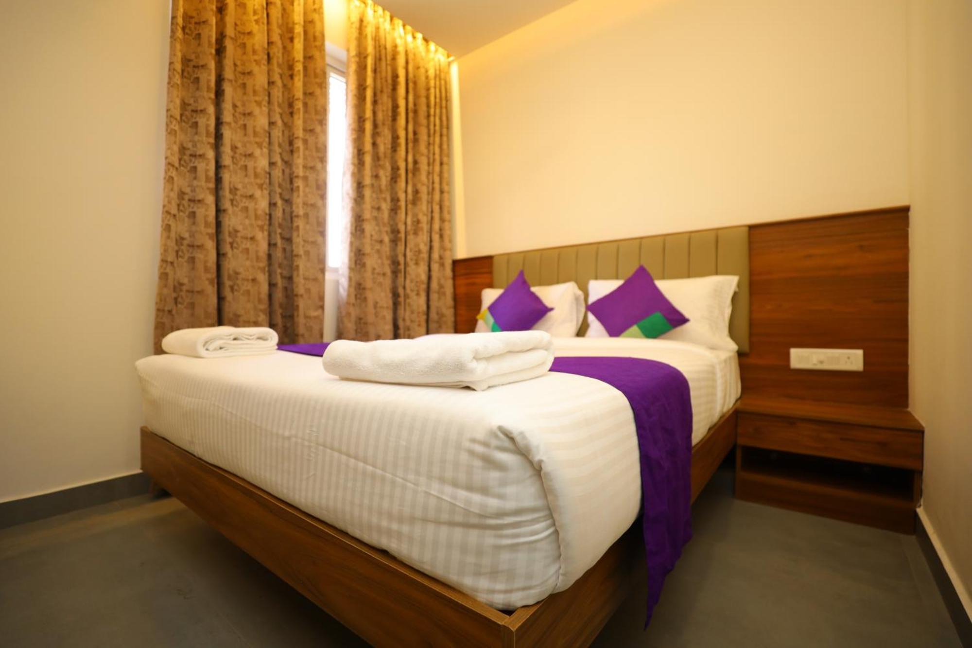 Silverkey Hotel Yelahanka Bangalore Exteriör bild