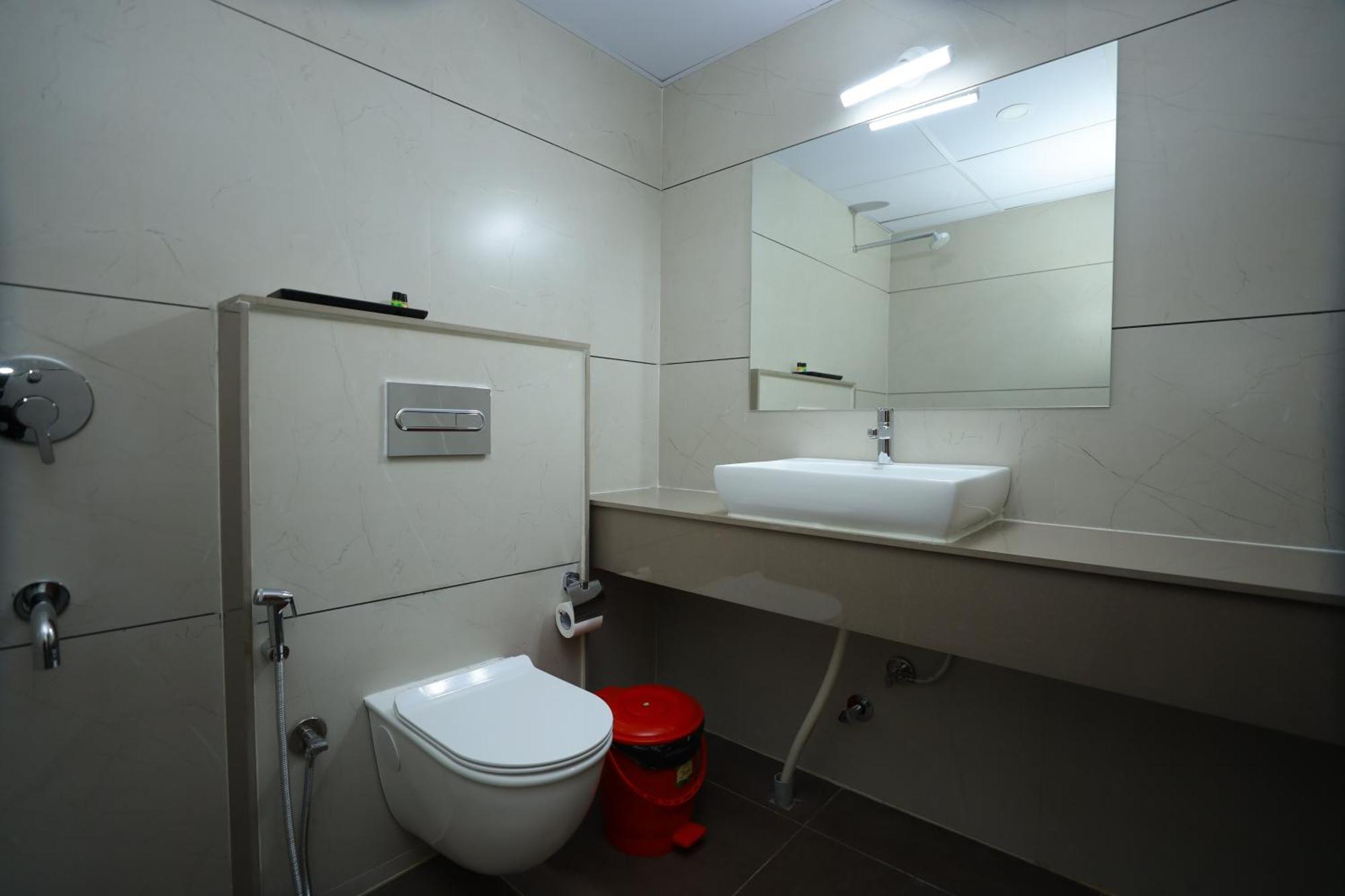 Silverkey Hotel Yelahanka Bangalore Exteriör bild