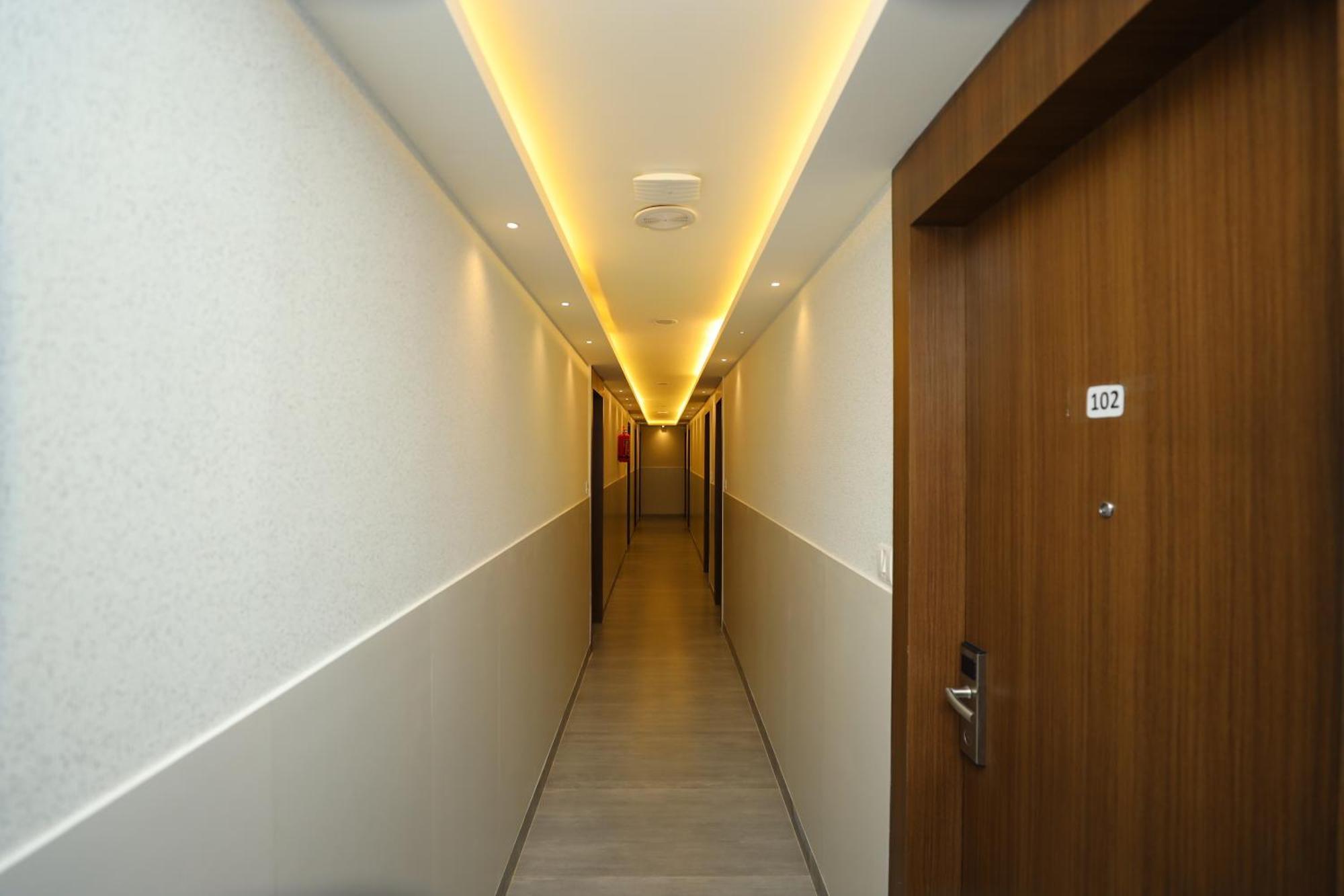 Silverkey Hotel Yelahanka Bangalore Exteriör bild